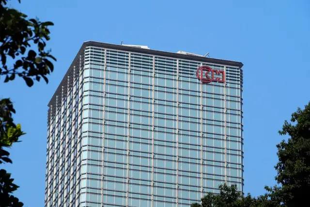 霍建宁打辅助	，李嘉诚家族攒下1600亿现金